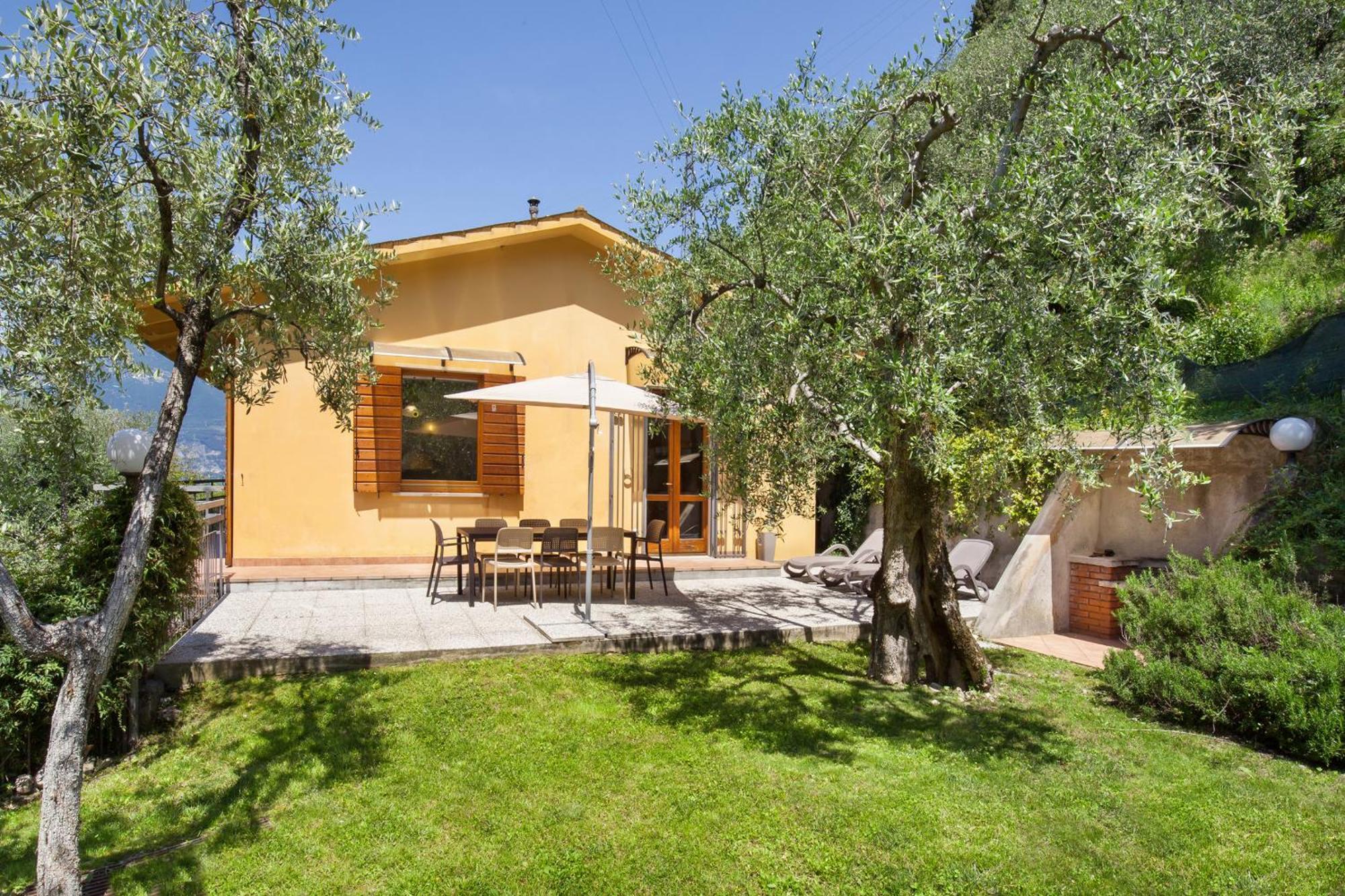 Villa Carducci Torri Del Benaco Exterior photo